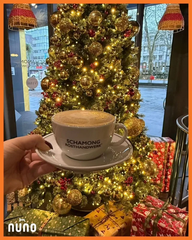 #coffeefrist Zweiter Advent im Hotel: Der schicke Baum🎄 macht’s festlich, der köstliche Schamong Kaffee ☕ wach Wir wünschen euch einen tollen zweiten Advent ✨ Second Advent at the hotel: the chic tree🎄 creates a festive atmosphere, the delicious Schamong coffee ☕ @schamong_official wakes us up We wish you a wonderful second Advent ✨

 #adventszeit #goldhotel #nuno #nunohotel #cityhotel #weihnachten #citycenterhotel #kwartierlatäng #köln #hotelköln #cologne #visitcologne #booknow (link in bio)