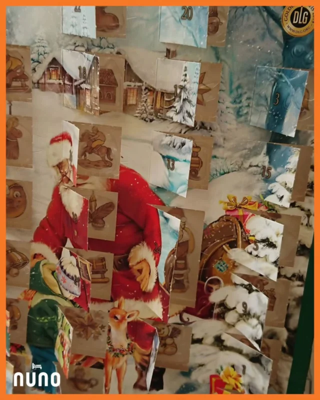 Ups… bei mir ist heute schon Weihnachten 🎄😇! Wir wünschen euch einen tollen Start in die neue Woche! 🧡 Oops… it's already Christmas for me today 🎄😇! Wishing you all a great start to the new week! 🧡 Happy Monday all 🧡 
#nuno #nunohotel #goldhotel #hotelköln #booknow (Link in Bio) #koln #kommtunsbesuchen #cityhotel #citycenterhotel #citytrip #cologne #städtetrip #adventszeit